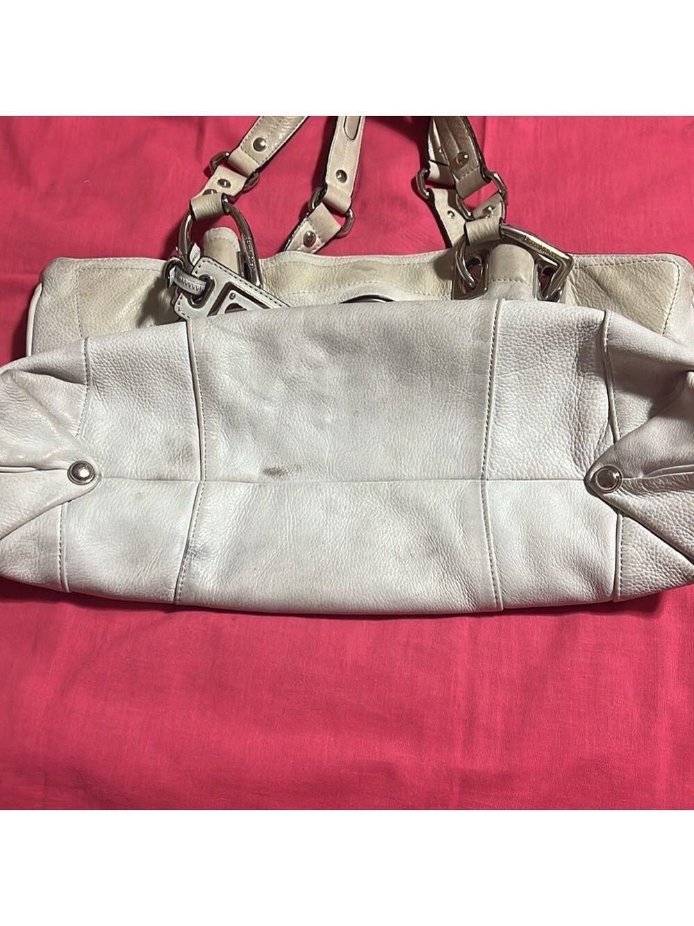 B MAKOWSKY Elegant Cream Leather Tote Bag. Animal print lining - Picture 4 of 10